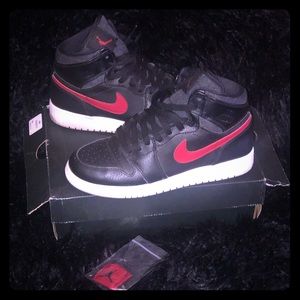 Nike Air Jordan 1 Retro High GS “Rare Air”